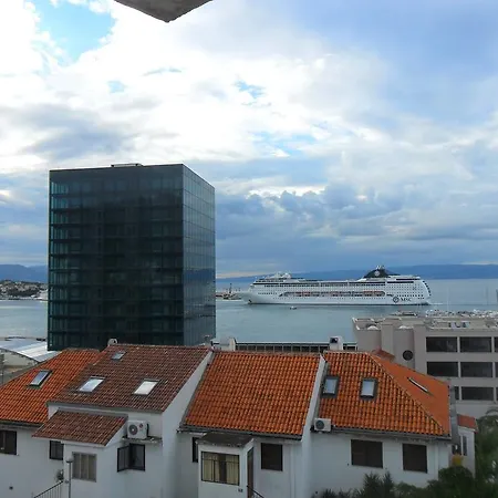 Apartment Kike Split