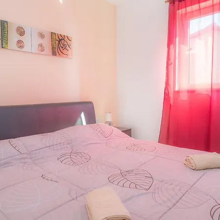 Kike Apartment
