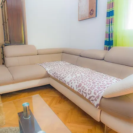 Apartment Kike *
